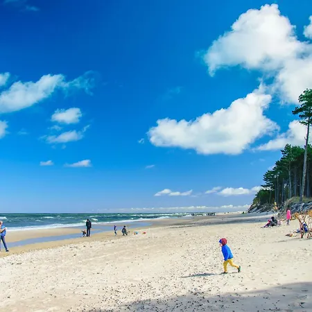 Zlota Palma -domki Caloroczne Nad Morzem 롯지