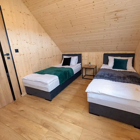 Zlota Palma -domki Caloroczne Nad Morzem 롯지 Kopań