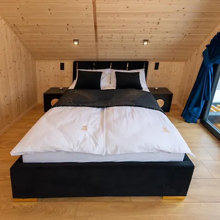 Zlota Palma -domki Caloroczne Nad Morzem 롯지 Kopań